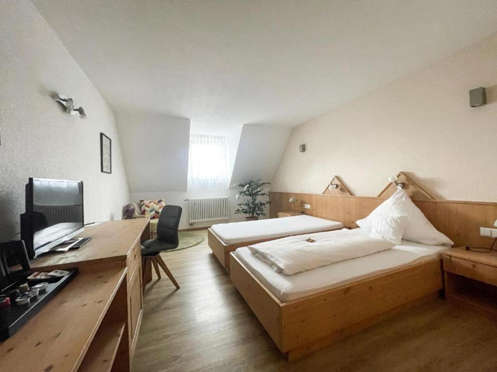 Pliezhausen Landhotel Waldheim מראה חיצוני תמונה