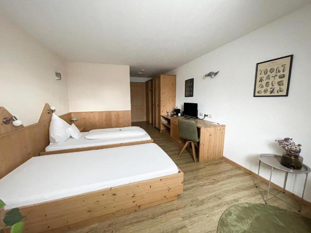 Pliezhausen Landhotel Waldheim מראה חיצוני תמונה